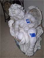 RECLINING CHERUB