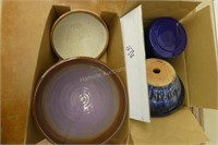 2 boxes pottery items