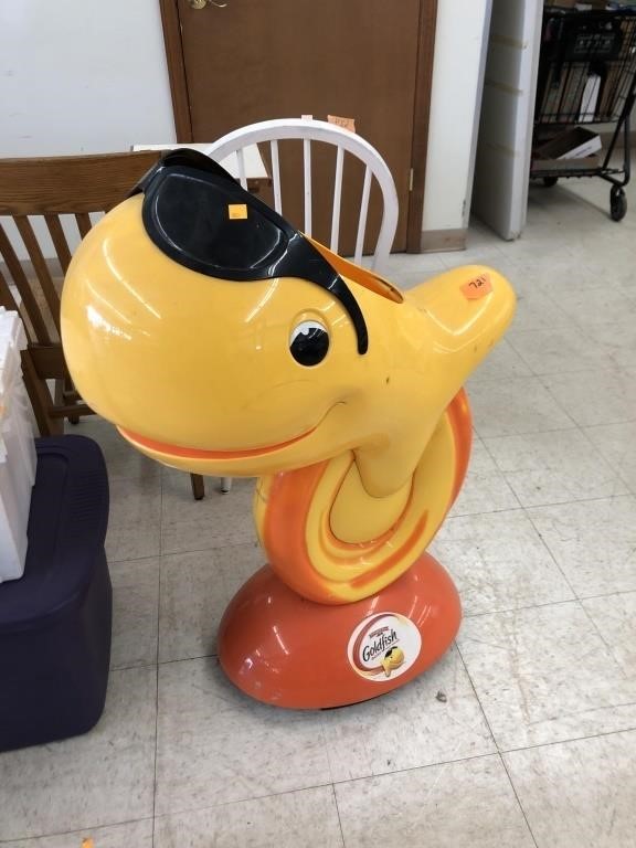 Goldfish Display Container