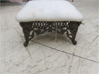 ORNATE VICTORIAN STYLE METAL FOOTSTOOL