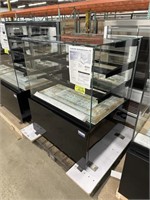 ECONOCOLD REFRIGERATED PASTRY CASE