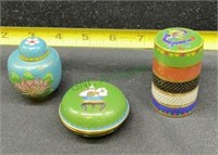Set a five cloisonné and ammo stacking boxes with