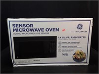 New GE Sensor Microwave Oven 1.4 cu ft. Model