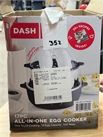 Dash 17pc All In One Egg Cooker, 12 Egg Capacity