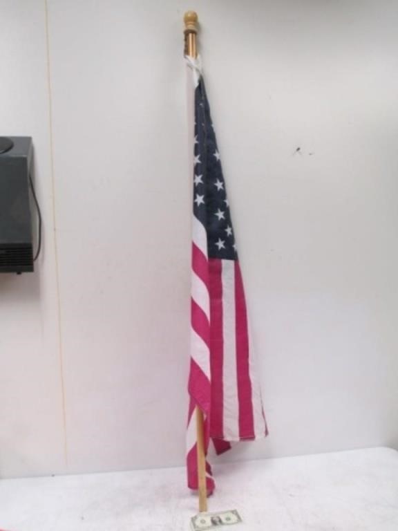 Madison P/U Only American U.S. Flag On Pole -