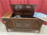 Vintage Fleetwood Solid State Cabinet Style