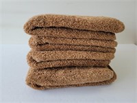 4 Casaluna hand towels 16x30