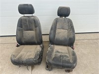 2 truck seats