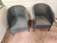 Wicker patio chairs, 1 leg unraveling