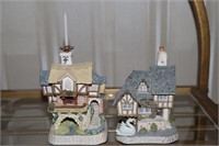 2 David Winter Cottages 1 Signed - Swan Upping