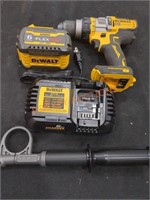 DeWalt 1/2" Hammer Drill Driver Kit