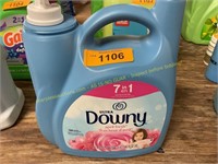 Downy ultra April fresh Landry detergent 140oz