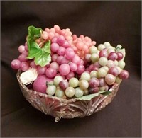 Vintage Plastic Serving Bowl w/plastic fruit