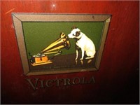 Victrola record cabinet w/radio