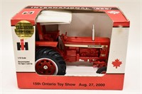 1/16 IH 856 Tractor 15th Ontario Toy Show In Box