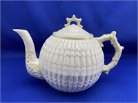 Belleek Irish Teapot Limpet Pattern