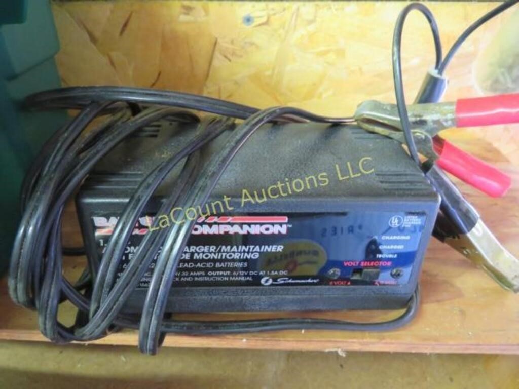 Champion battery charger / maintainer