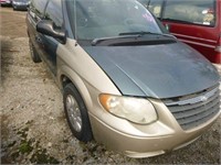 2005 CHRYSLER TOWN & COUNTRY 420