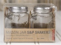 Mason Jar w/Chickens Salt & Pepper Shakers