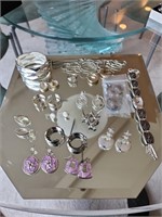 Unsorted jewelry lot from jewelry box. Kitchen