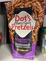 Dots cinnamon sugar pretzels 35oz