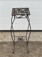 Metal plant stand