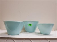 Fire King mixing bowls (3)