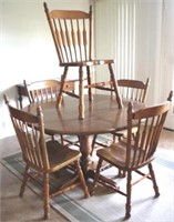Dining Table w/ 5 chairs