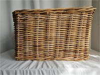 13.5"TX16"DX23"W WOODEN WOVEN BASKET NO SHIPPING