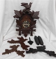 Vintage Black Forest German cuckoo clock, 13" x