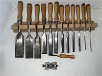 Very nice wood chisel set, sharpener