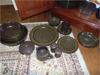 Service for 12 Francihian Dinnerware