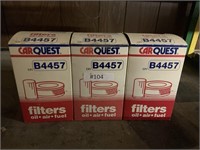 3 Car Quest oil filters B4457