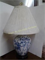 Round Floral Blue & White Lamp
