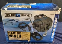 Marine winch 2000 lb capacity in box