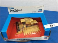 Ertl New Holland Combine, 1/64 scale