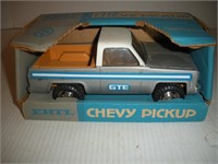 Vintage Ertyl Chevy Pickup w/oringinal box