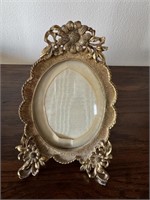 Small Oval Gold Ornate Picture Frame