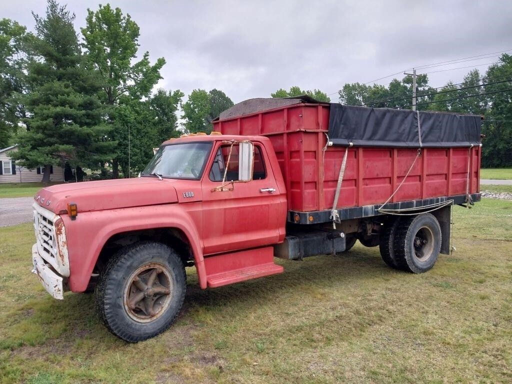 TITLED 1976 Ford F600 Grain Truck W/ 12'bed