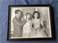Autograph Debbie Reynolds, 8 x 10 glossy framed