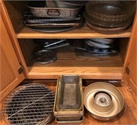 E - LOT OF ROASTING PANS & BAKING DISHES (K32)