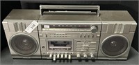 Soundesign 4641 Boombox Stereo Radio.