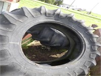 Old pair of Tractor Tires 16.9-30 (wore)