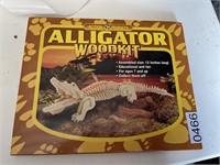 Alligator Puzzle in Box  (Con2)