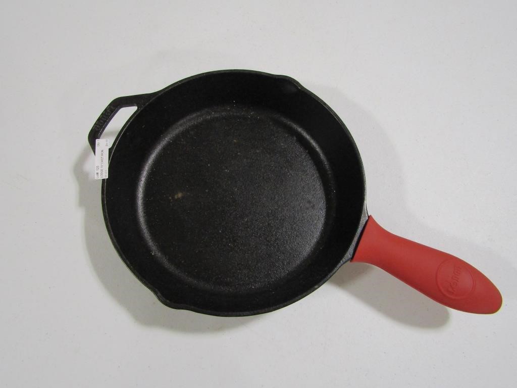 LODGE 10" CAST IRON SKILLET