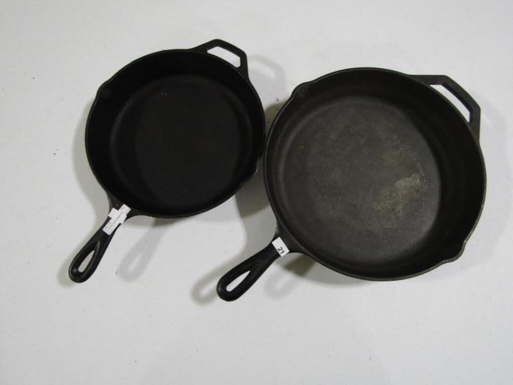 2 LODGE CAST IRON FRY PANS