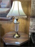 STIFFEL BRASS & GLASS BASE TABLE LAMP WITH SHADE