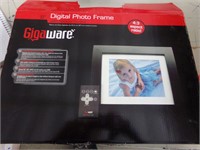 8" digital photo frame