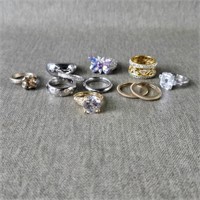 Small Collection of Costume Jewelry Rings - Most
