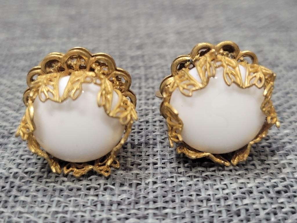 M. Haskell Milkglass & Goldtone Filigree Clip